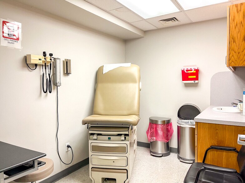 More Photos Of 5353 Florida Blvd, Baton Rouge Medical For Sale