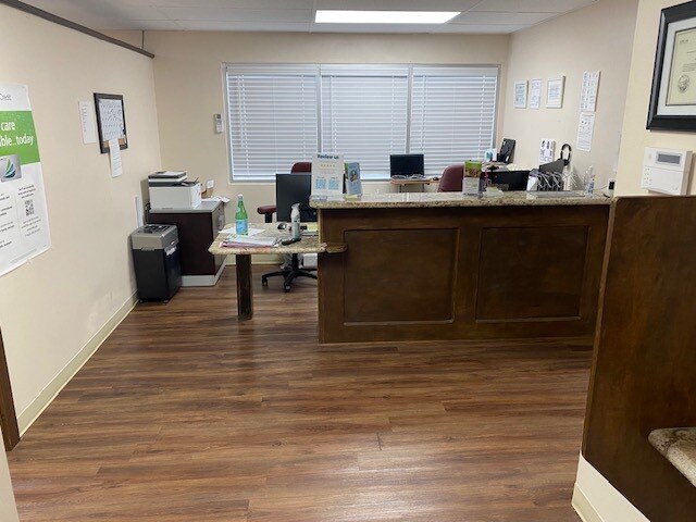 More Photos Of 5995-5997 Brockton Ave, Riverside Medical For Sale