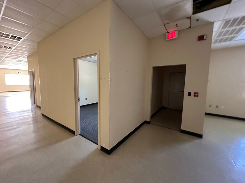 More Photos Of 3200 Wellons Blvd, New Bern Office For Lease