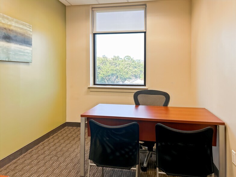 More Photos Of 18756 Stone Oak Pky, San Antonio Coworking Space