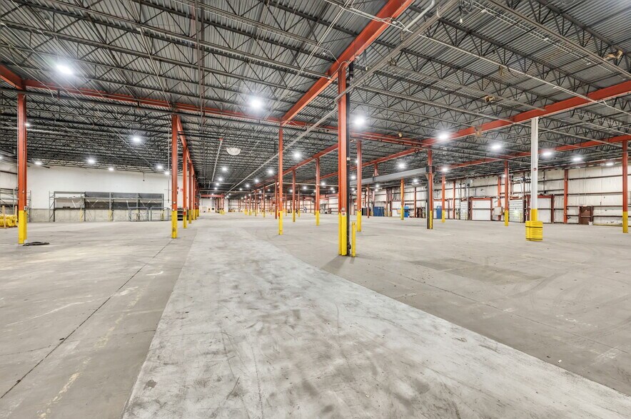 More Photos Of 111 Mosher St, Holyoke Warehouse For Lease