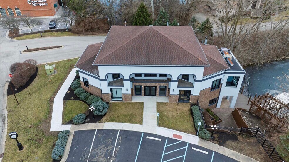 More Photos Of 3809 E 82nd St, Indianapolis Freestanding For Lease