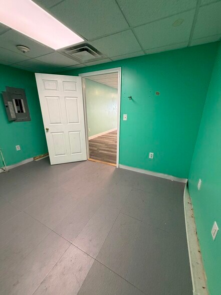 More Photos Of 40-82 N Main St, Pascoag Unknown For Lease