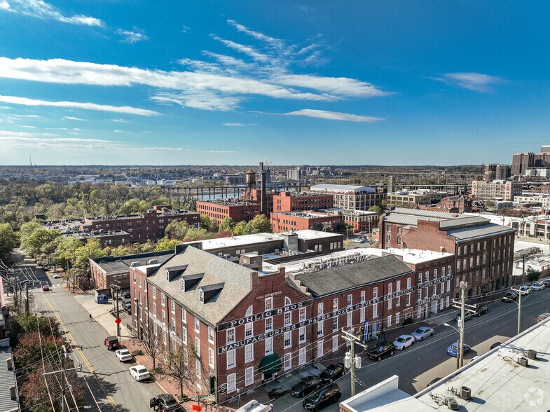 More Photos Of 2411 E Franklin St, Richmond Apartments For Lease