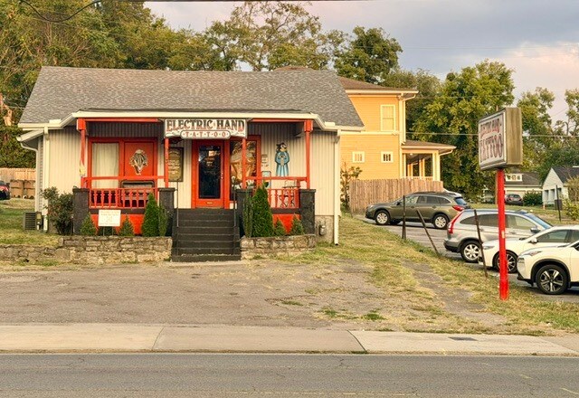 More Photos Of 913 Gallatin Ave, Nashville Office For Lease