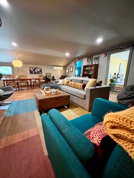 More Photos Of 1200 Portland Rd, Arundel Freestanding For Sale