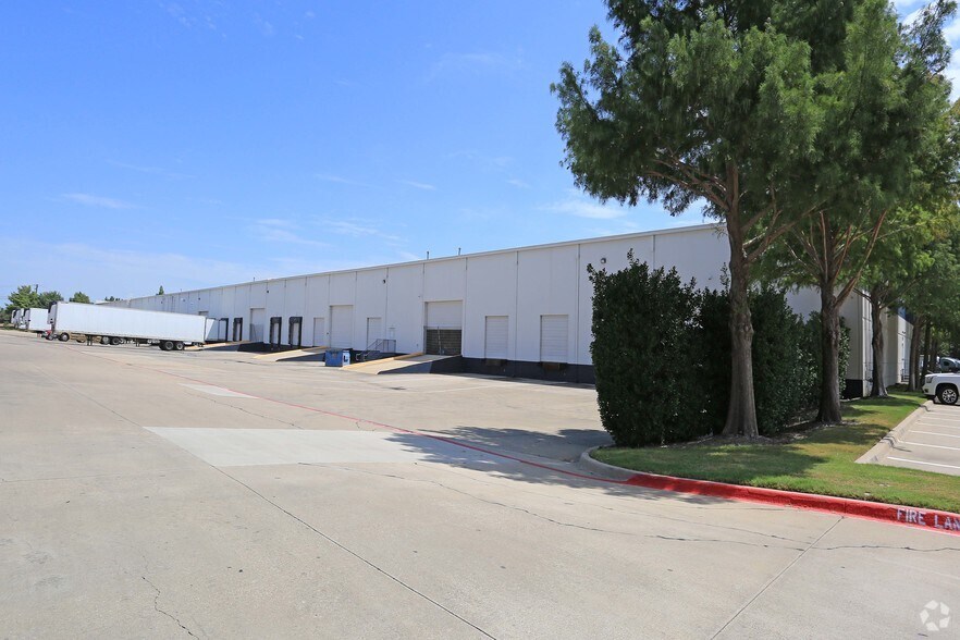 More Photos Of 3751 New York Ave, Arlington Distribution For Lease