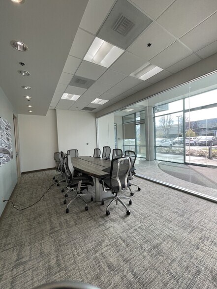 More Photos Of 5890 Stoneridge Dr, Pleasanton Medical For Lease