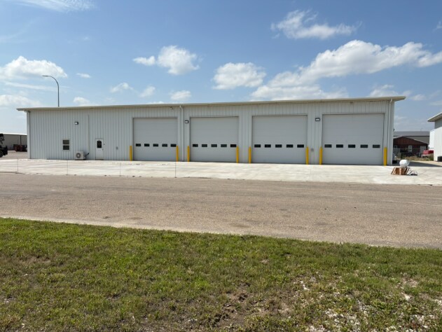 Primary Photo Of 405 E 10th Ave, Williston Warehouse For Lease