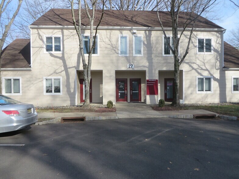 More Photos Of 27 Clyde Rd, Somerset Medical For Sale