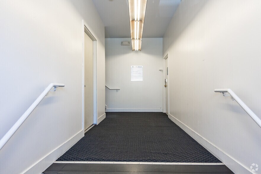 More Photos Of 1045 17th St, San Francisco Loft Creative Space For Lease