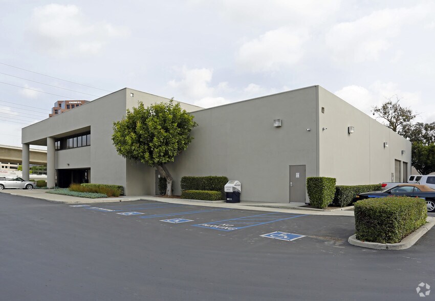More Photos Of 17872 Cowan Ave, Irvine Light Manufacturing For Sale