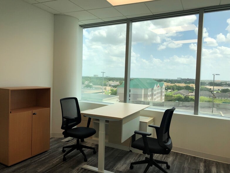 More Photos Of 9999 Bellaire Blvd, Houston Medical For Lease