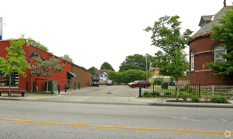 More Photos Of 6101 Detroit Ave, Cleveland Supermarket For Sale
