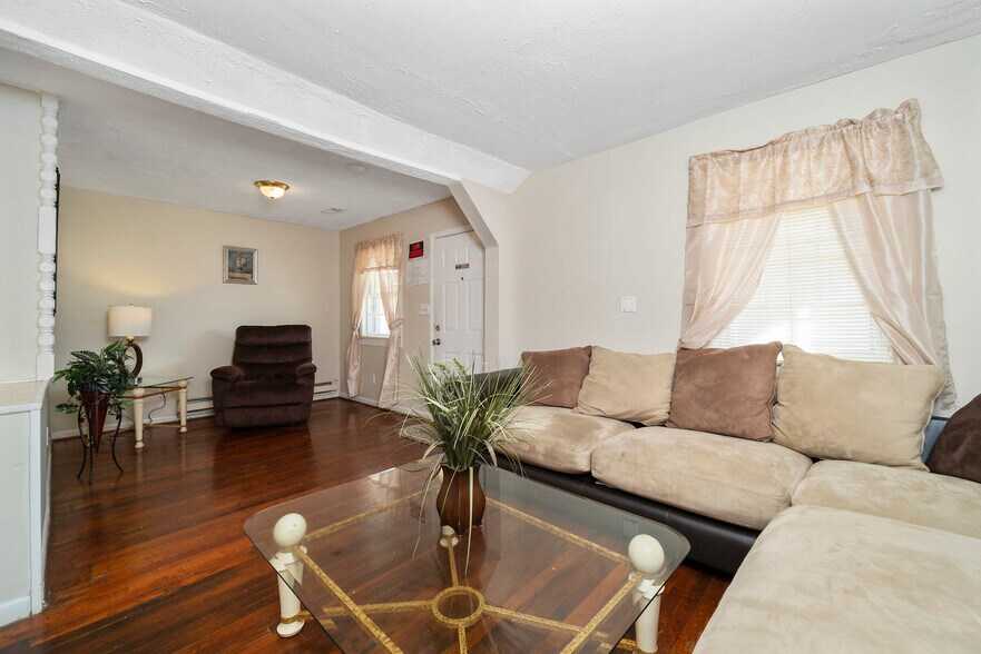 More Photos Of 505 Randolph Rd, Newport News Apartments For Sale