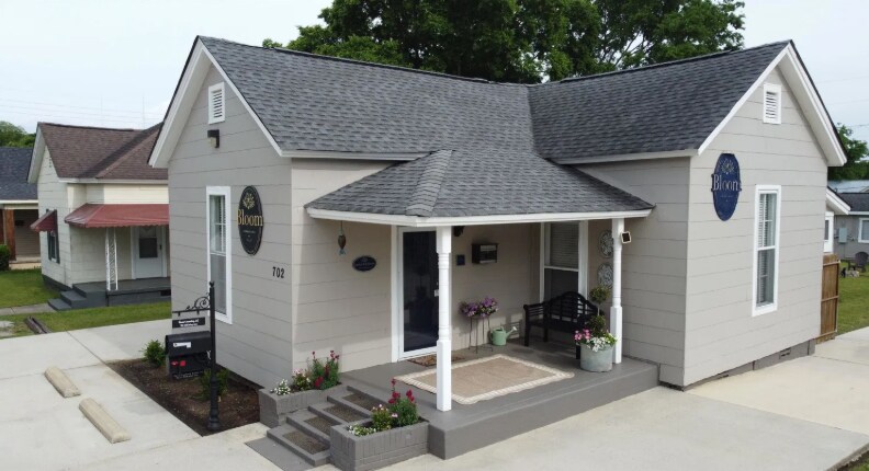 Primary Photo Of 702 McKinley Ave NE, Huntsville Office Residential For Lease