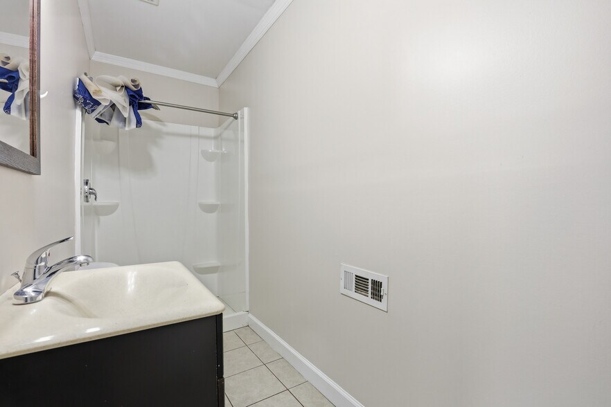 More Photos Of 3 Rangeview Cir, Greenville Office For Sale