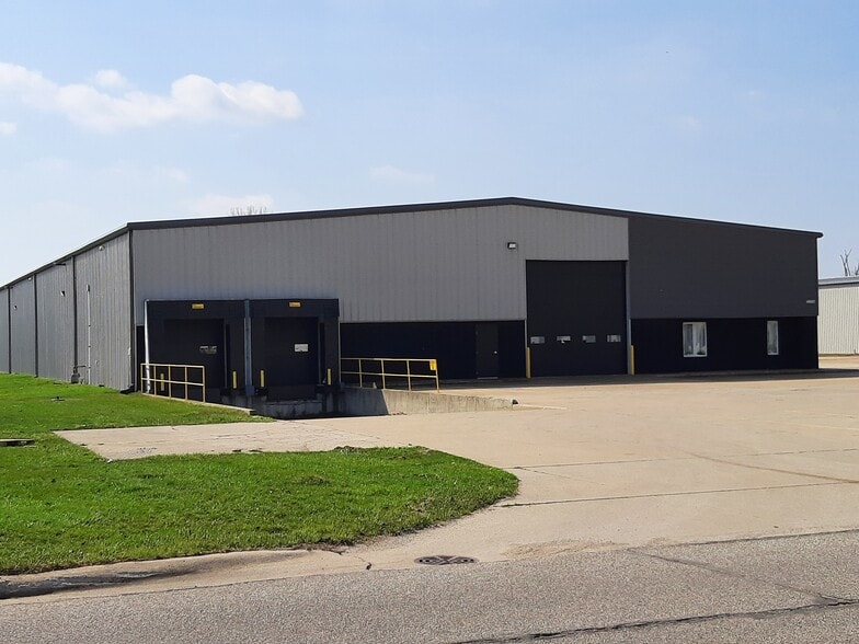 Primary Photo Of 4607 Wyland Dr, Elkhart Warehouse For Lease