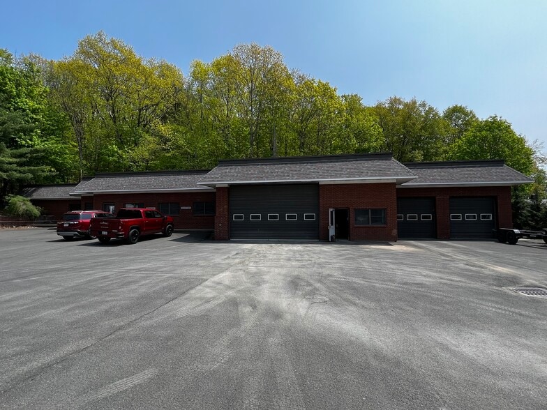 More Photos Of 4 Teal Road, Averill Park Flex For Sale
