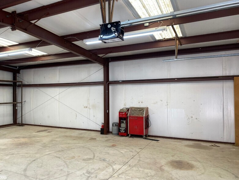 More Photos Of 1701 S Timber St, Stuttgart Office Residential For Sale