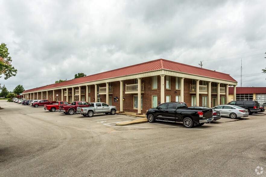 More Photos Of 366 New Byhalia Rd, Collierville Medical For Lease