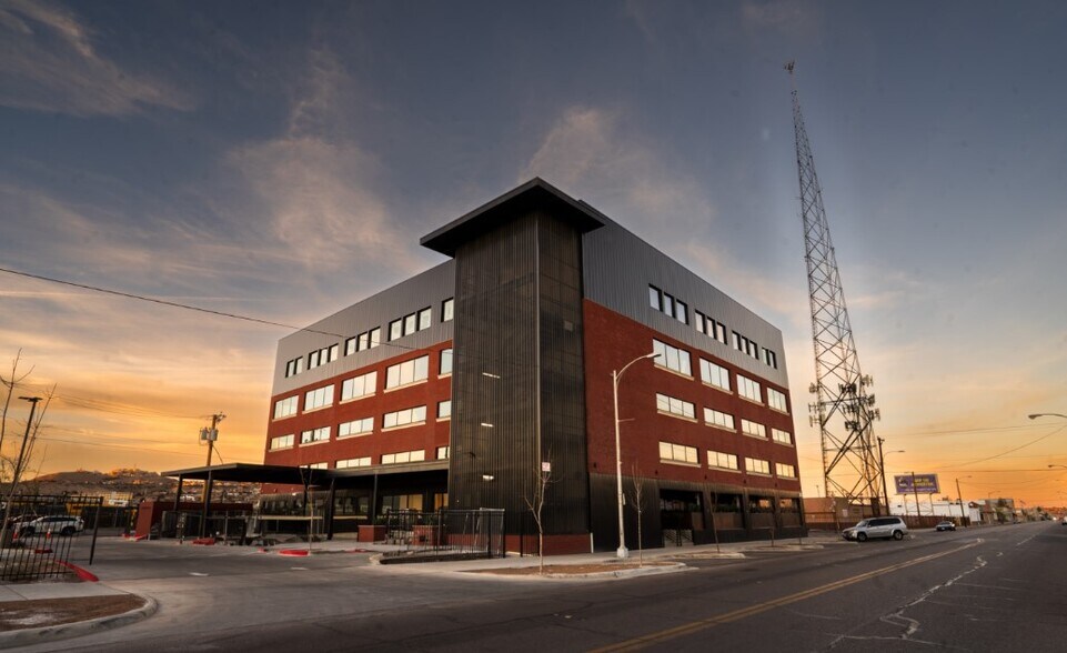 Primary Photo Of 1125 Texas Ave, El Paso Medical For Sale