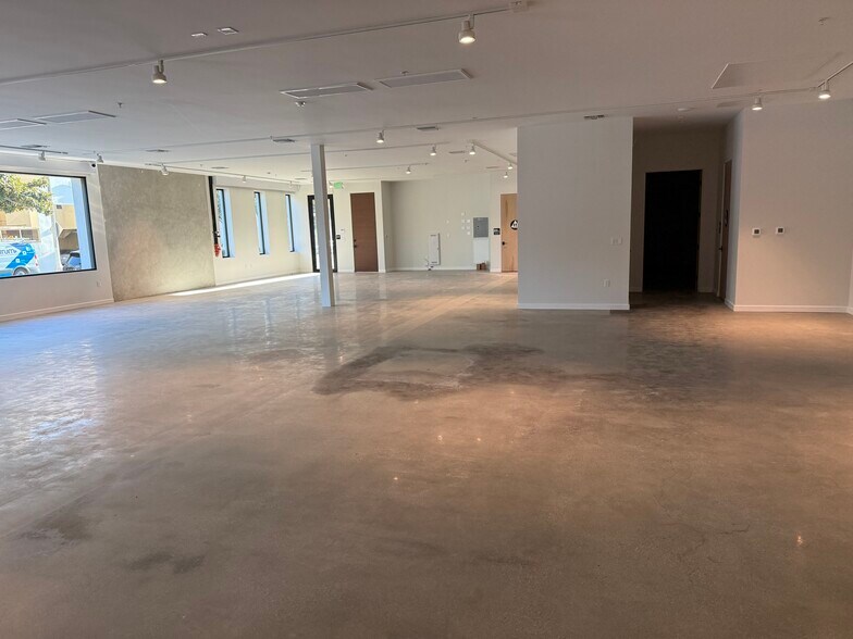 More Photos Of 919-929 Broadway, Santa Monica Loft Creative Space For Lease