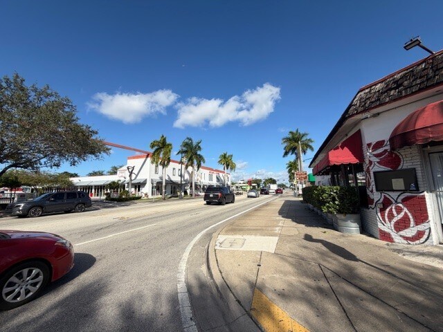 More Photos Of 611 NE 86th St, Miami General Retail For Lease