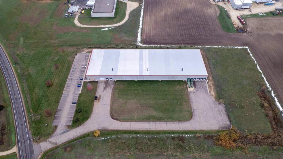 More Photos Of 3310 MN-20, Cannon Falls Distribution For Sale