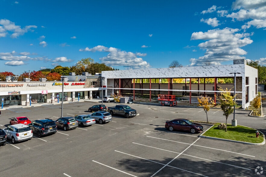 More Photos Of 1870 E Jericho Tpke, Huntington General Retail For Lease