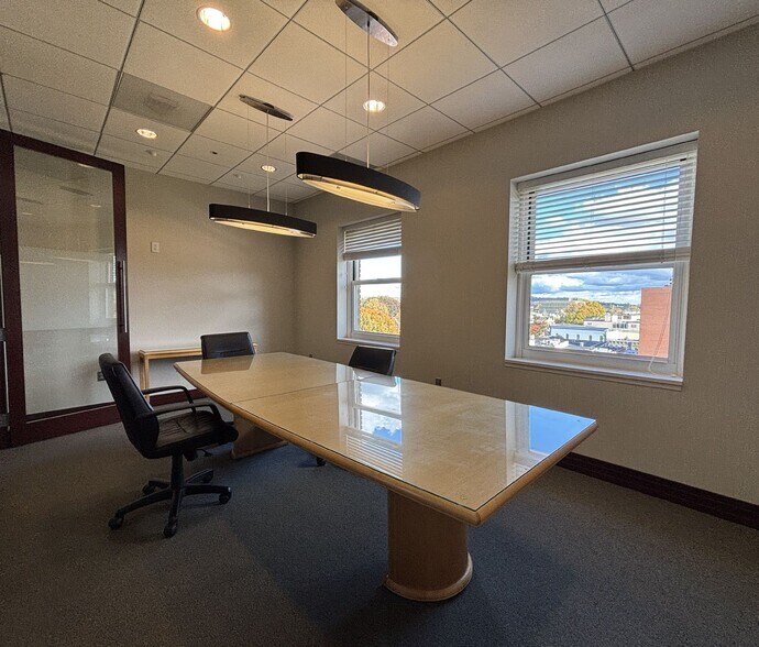More Photos Of 123 E Main St, Charlottesville Coworking Space