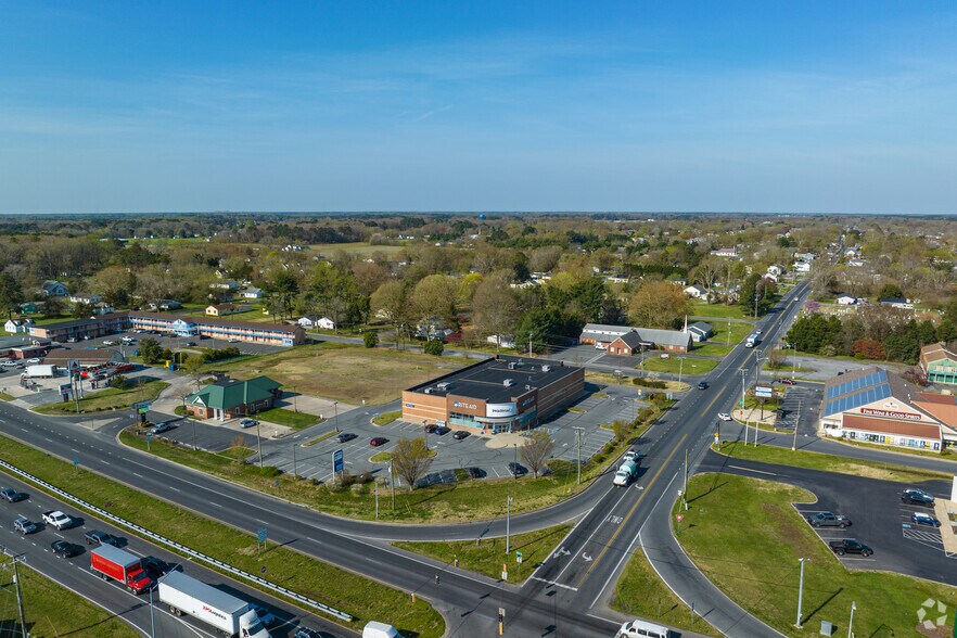 More Photos Of 1301 E State St, Delmar Freestanding For Sale