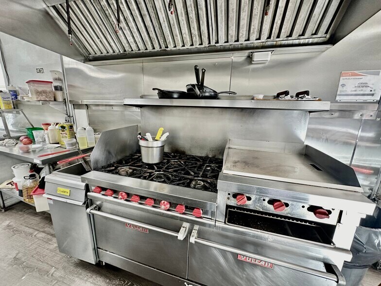 More Photos Of 229 Mill St, Greenwich General Retail For Sale