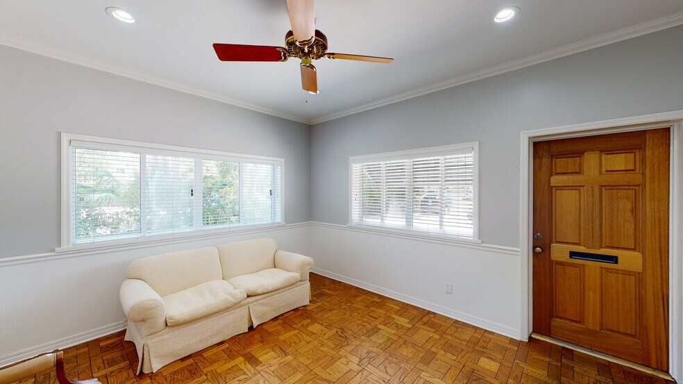 More Photos Of 2127 10th Ave, Vero Beach Office Residential For Sale