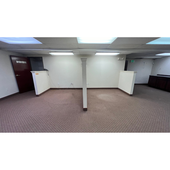 More Photos Of 900 N Lehigh St, Baltimore Light Distribution For Lease