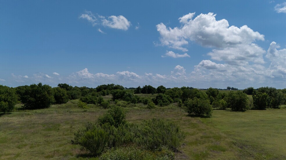 More Photos Of 4302 N Main St, Taylor Land For Sale