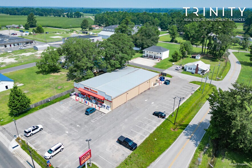 More Photos Of 404 W Main St, Beulaville Freestanding For Sale