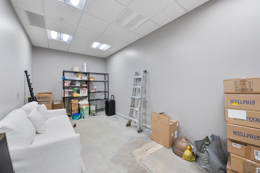 More Photos Of 21 S Main St, Coalville General Retail For Sale