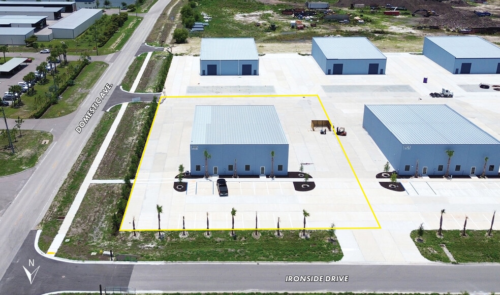 More Photos Of 7958/7962 USA Industrial Drive, Fort Myers Warehouse For Lease