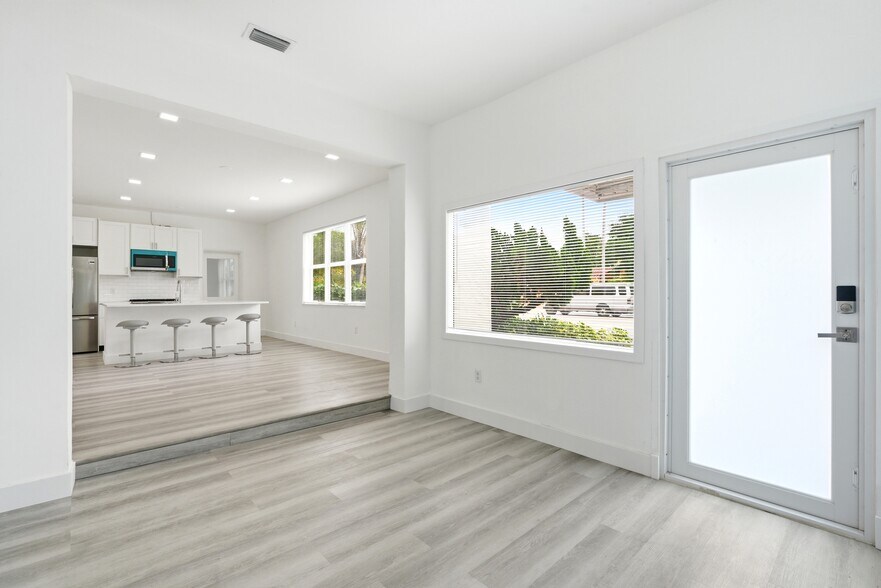 More Photos Of 340 NE 125th St, North Miami Office Residential For Sale