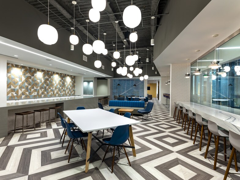 More Photos Of 585 N Dairy Ashford Rd, Houston Office For Lease