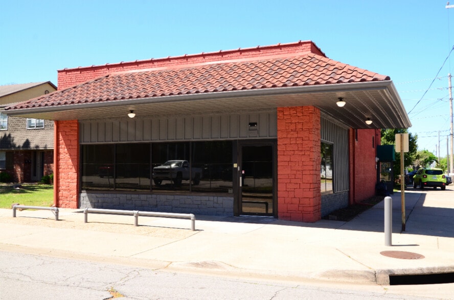 More Photos Of 500 S 20th St, Fort Smith Flex For Lease