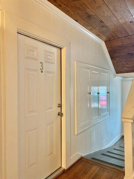 More Photos Of 2021 Kane St, Houston Apartments For Sale