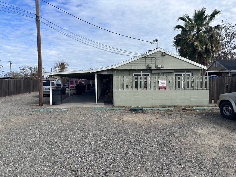 Primary Photo Of 721 Erickson Ave, Modesto Apartments For Sale