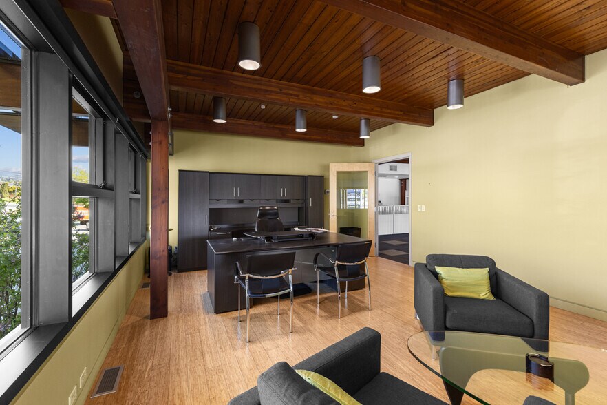 More Photos Of 9611 Highway 97, Lake Country Loft Creative Space For Sale