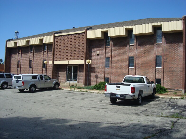 Primary Photo Of 6750 W 75th St, Overland Park Loft Creative Space For Lease