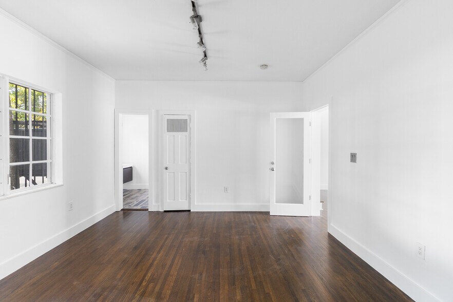 More Photos Of 5810 Biscayne Blvd, Miami Loft Creative Space For Sale