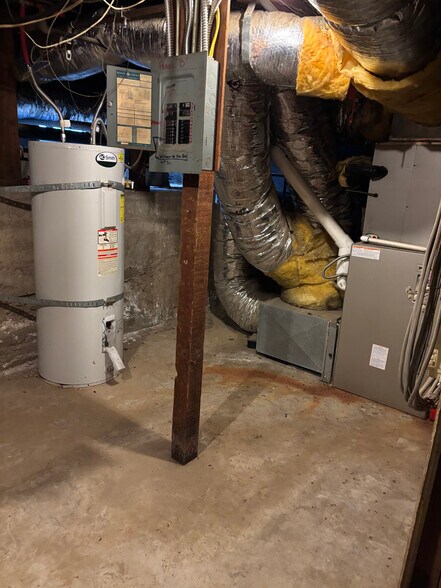 More Photos Of 2025 N Broadway, Santa Ana Office Residential For Lease