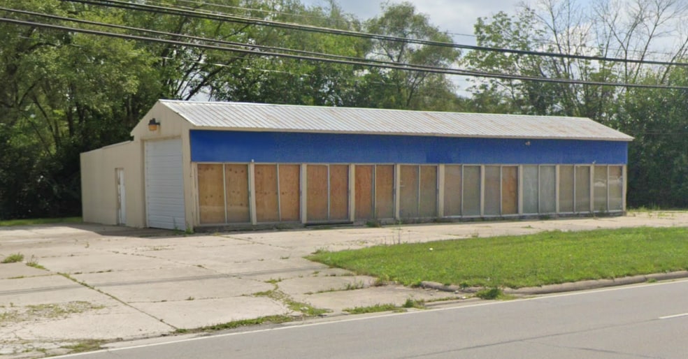 More Photos Of 7814 N Main St, Dayton Freestanding For Sale