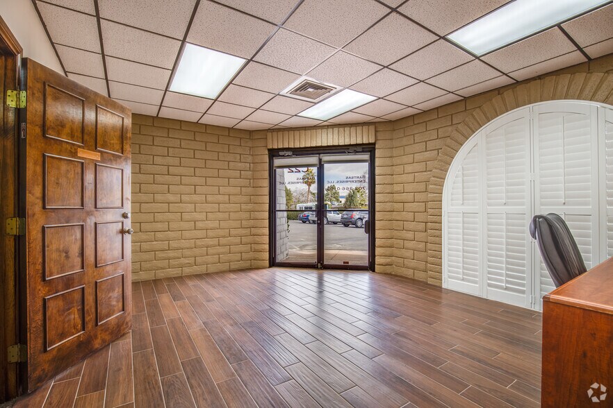 More Photos Of 601 S Rancho Dr, Las Vegas Medical For Sale